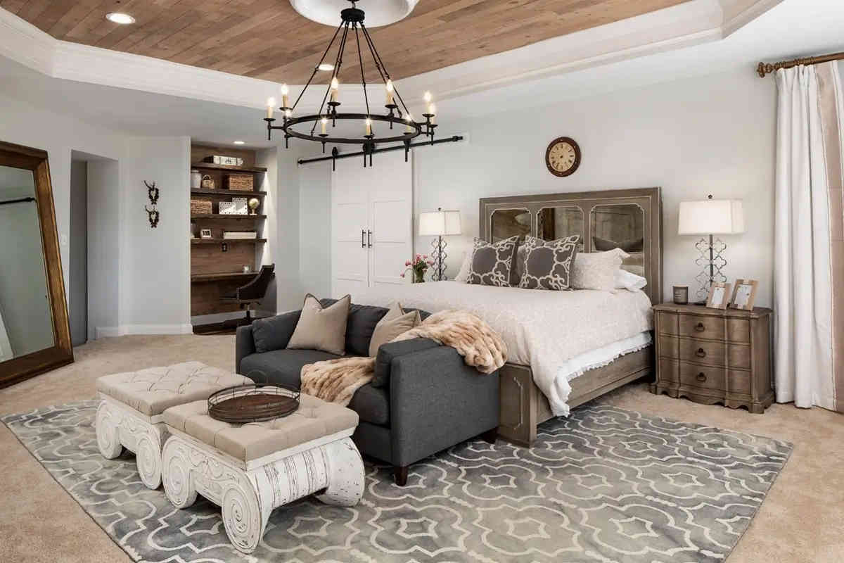 Ways To Use Sloped False Ceiling Ideas To Maximize Bedroom Space