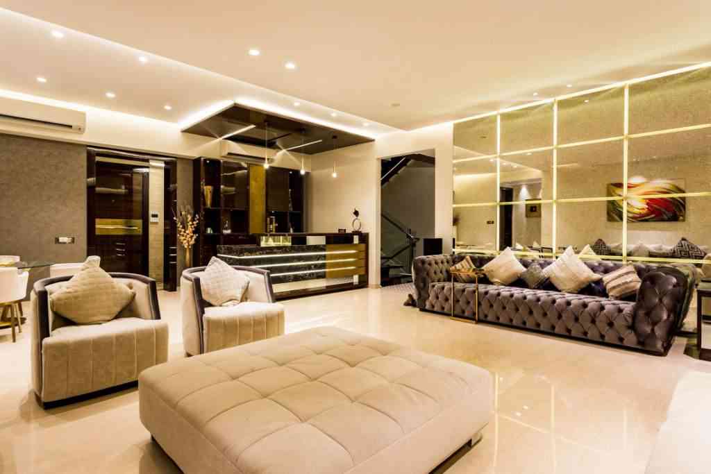 Tropical Living Room Design With Stylish Furniture