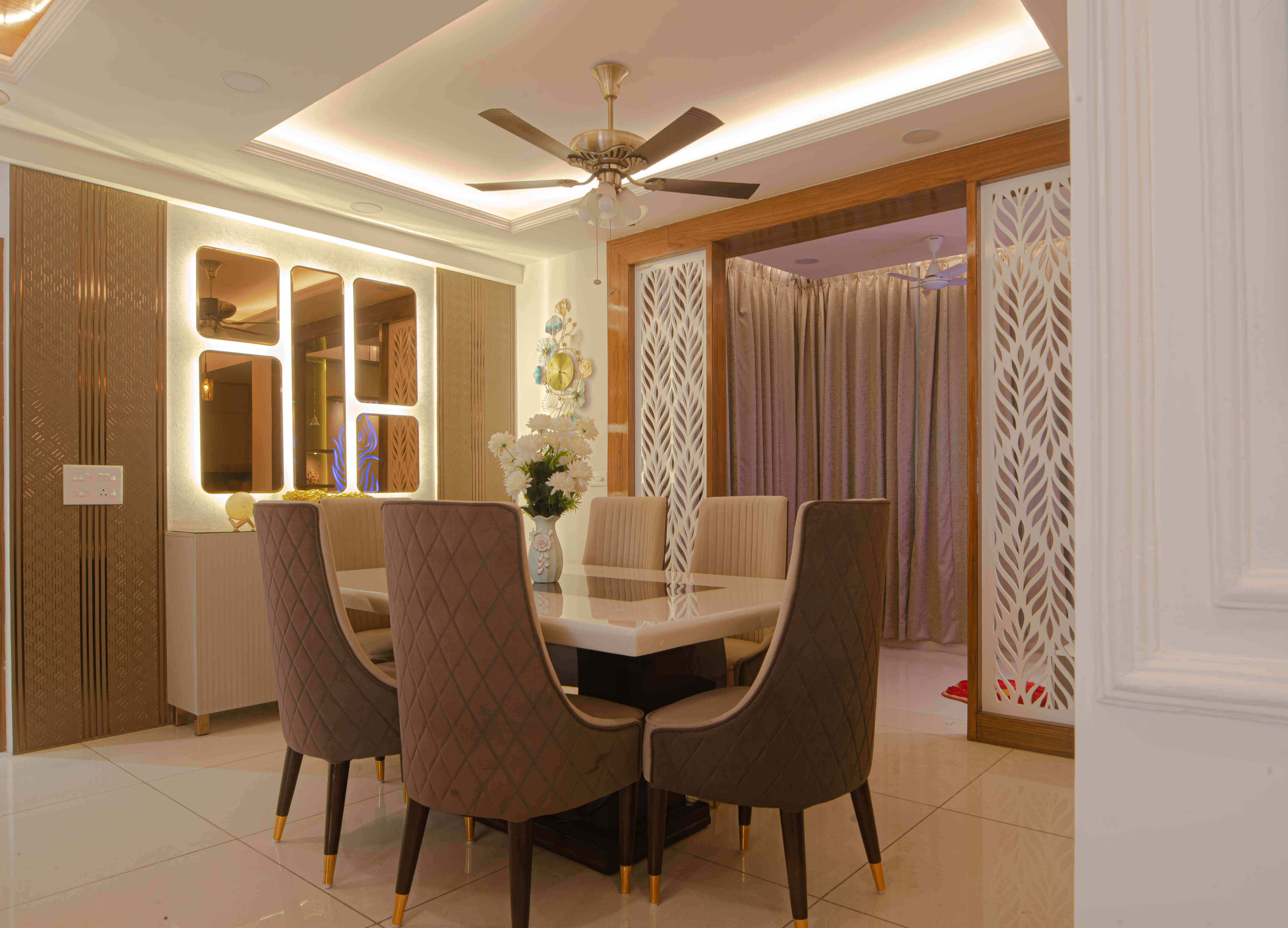 Contemporary Dining Room Design With Chandelier