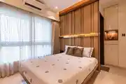 Small Bedroom Design with Leather Headboard King Bed
