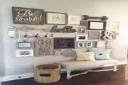 Simple Living Room Design With Wall Decor