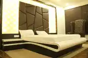Minimal Master Bedroom Design With Black Headboard